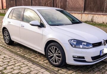 VW Golf 92.000 km 11.499 &euro; Lübeck 23552