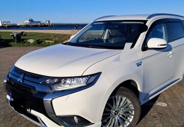 Mitsubishi Plug-in Hybrid Outlander 117.000 km 14.490 &euro; Wedendorfersee 19217