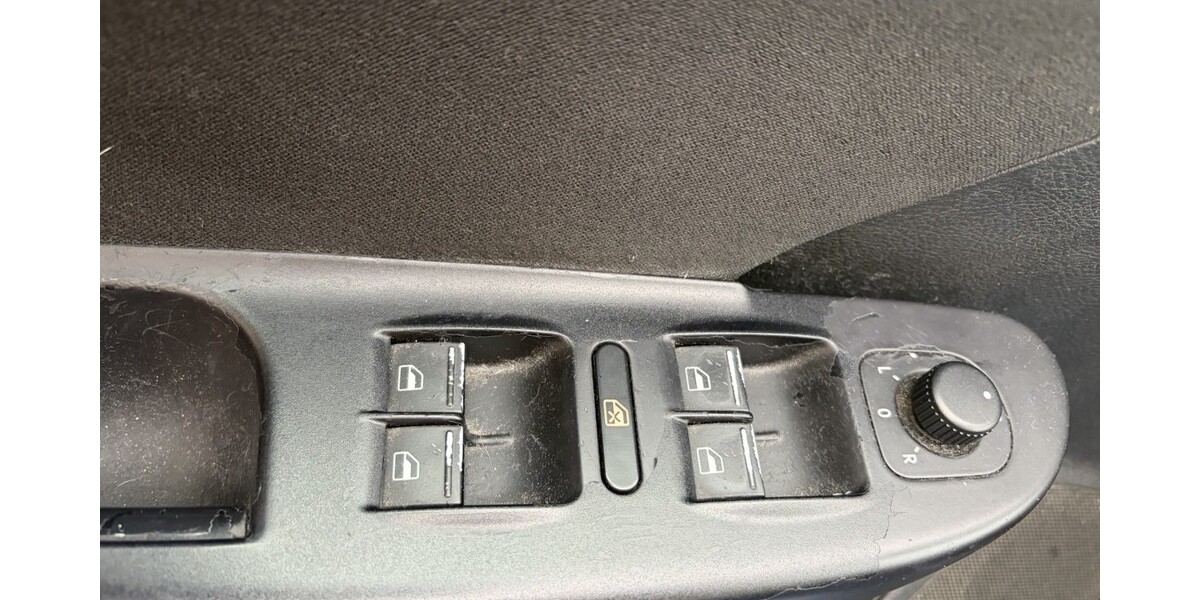 VW Passat 211.085 km 1.300 &euro; Lübeck 23539