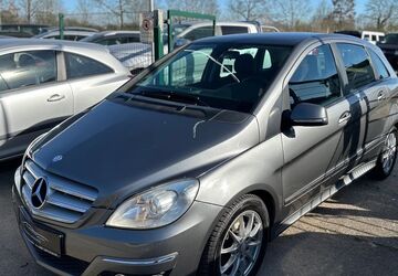 Mercedes-Benz B 200 137.361 km 9.345 &euro; Ahrensbök 23623