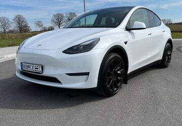 Tesla Model Y 60.921 km 32.500 &euro; Todendorf 22965