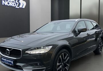 Volvo V90 Cross Country 46.487 km 36.990 &euro; Lübeck 23554
