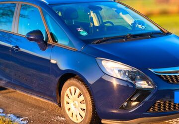 Opel Zafira Tourer 149.222 km 8.000 &euro; Einhaus 23911