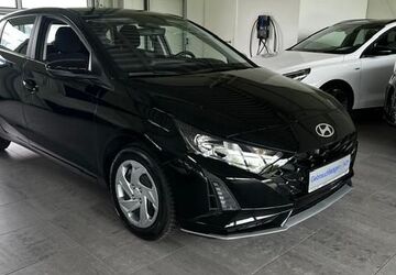 Hyundai i20 5.129 km 17.480 &euro; Lübeck 23562