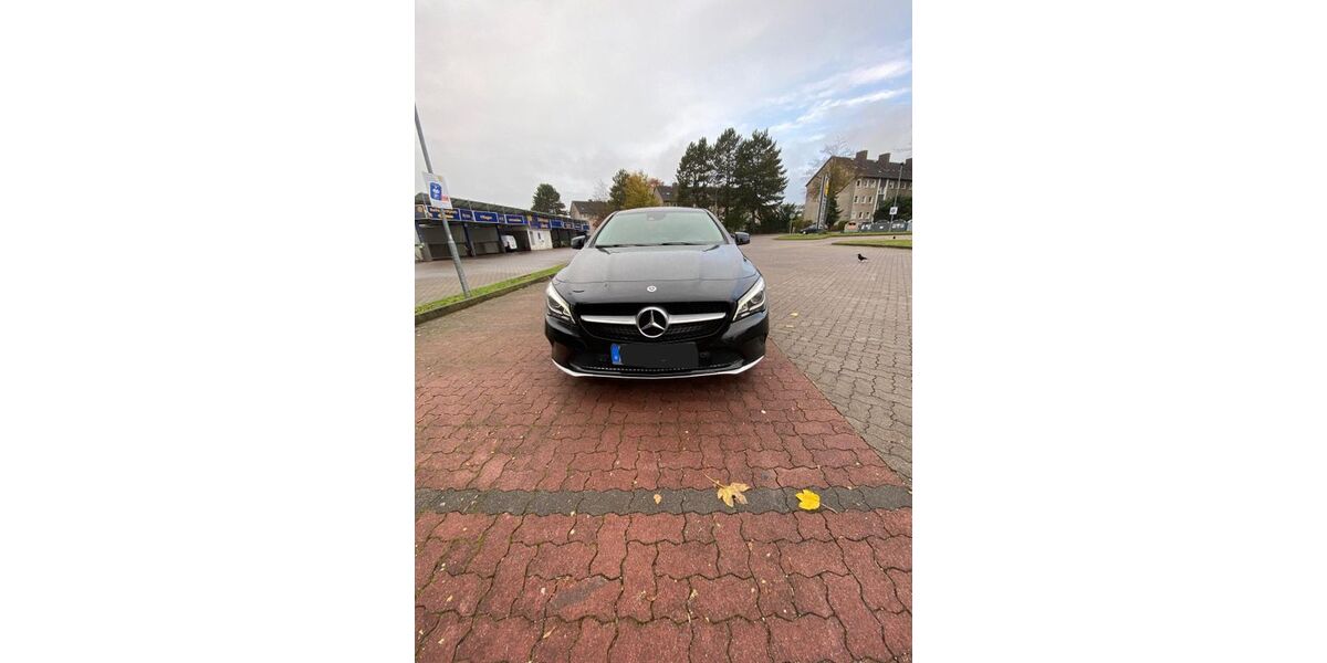 Mercedes-Benz CLA 200 Shooting Brake 152.000 km 15.999 &euro; Lübeck 23554
