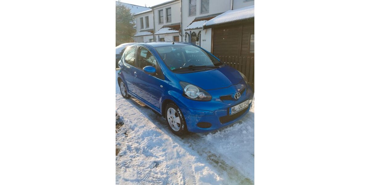 Toyota Aygo (X) 86.350 km 3.500 &euro; Lübeck 23556