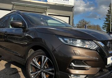 Nissan Qashqai 93.800 km 15.400 &euro; Lübeck 23560