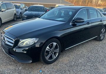 Mercedes-Benz E 200 329.000 km 10.999 &euro; Ratzeburg bei Hamburg 23909