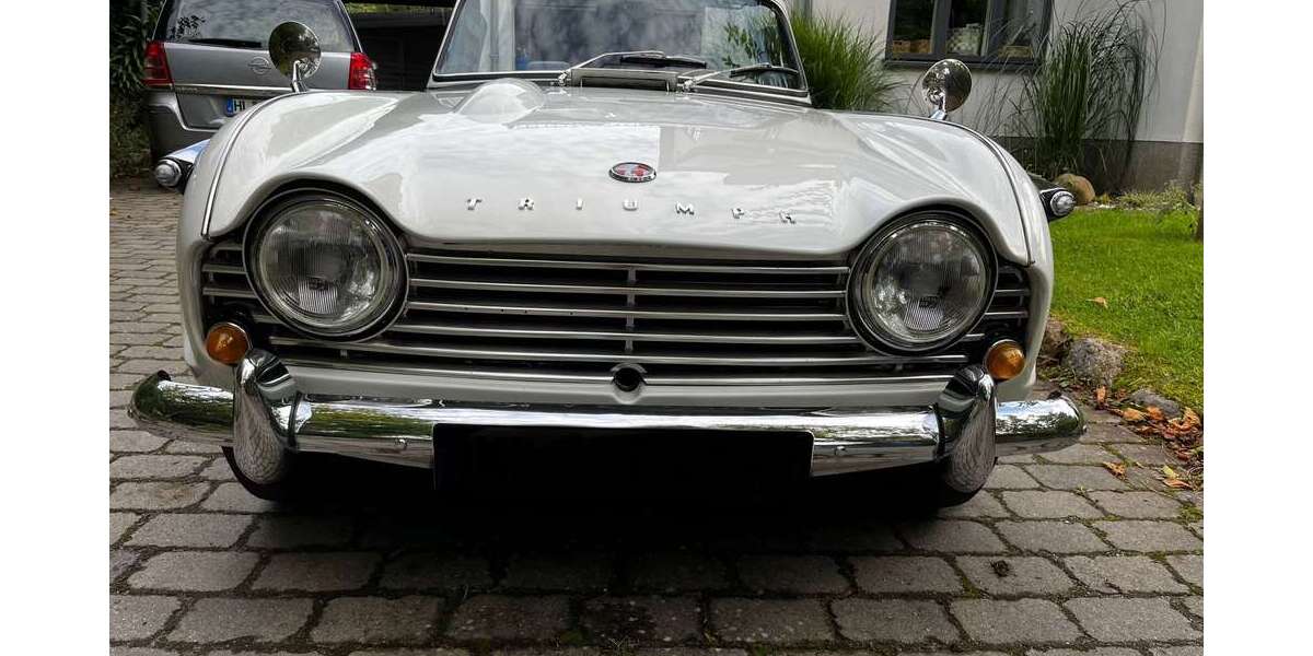 Triumph TR4 55.850 km 29.500 &euro; Lübeck 23564