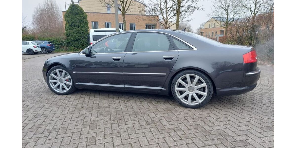 Audi A8 300.000 km 11.900 &euro; Lübeck 23554