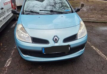 Renault Clio 142.200 km 2.000 &euro; Lübeck 23554